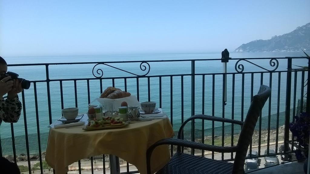 B&B Fronte Del Mare Salerno Eksteriør bilde